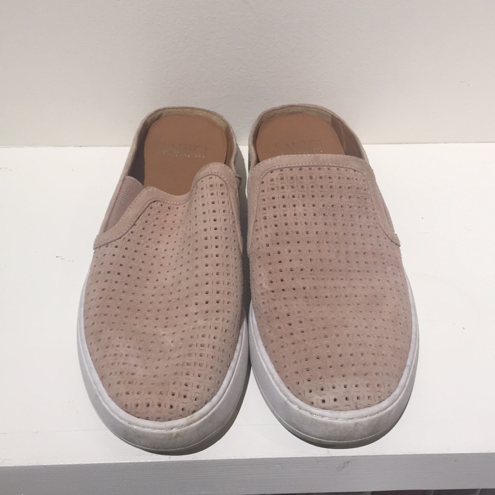 Nude/pink mule sneakers